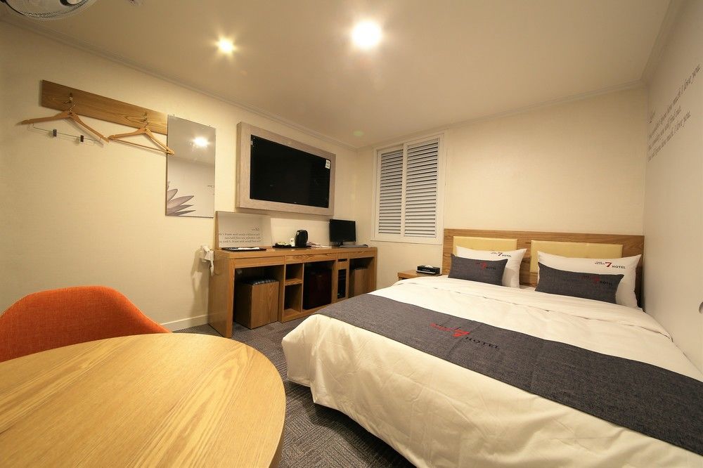 The 7 Hotel Pohang Exterior foto